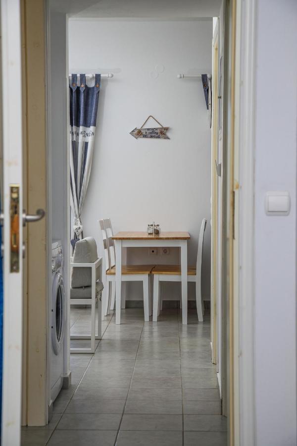 Mmm Apartment Makrýgialos Eksteriør billede